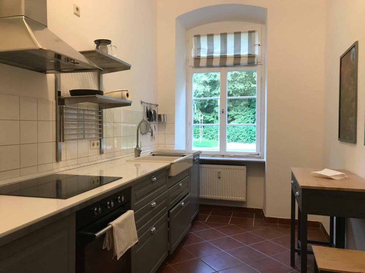 Elegantes Gaesteapartment Verano In Schloss Und Hofgut Langenzell Wiesenbach Bagian luar foto